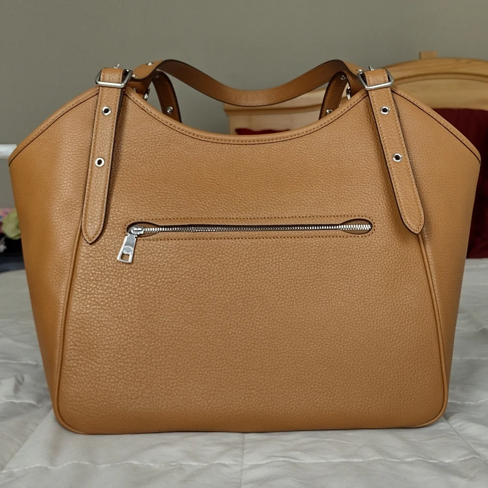 Coach big leather purse in light saddle - Picture 2 of 15